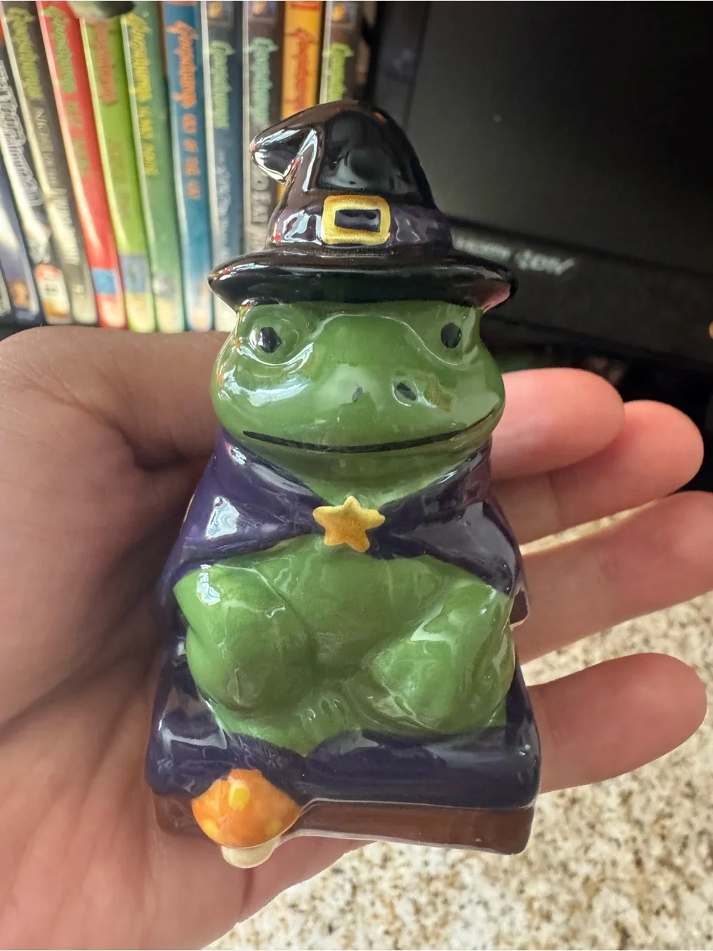 N/A charming green